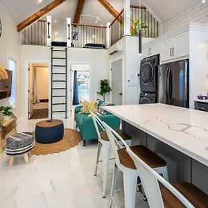 https://kingsdale-designer-tiny-house-with-tesla-charger.hotelstorontoontario.org